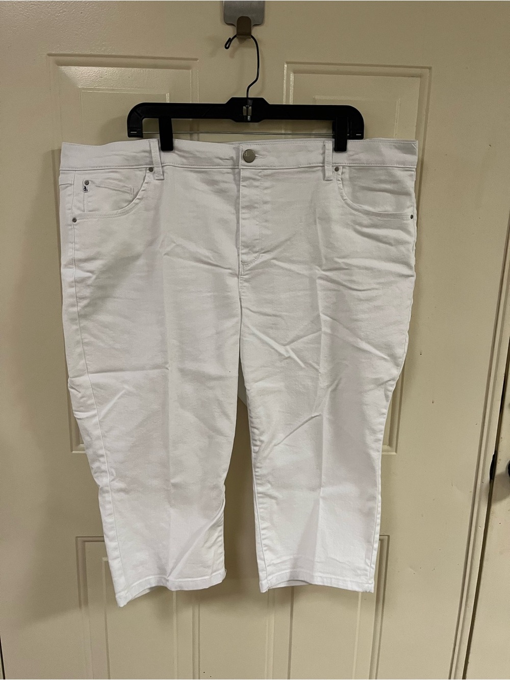 d. jeans White Women's Trousers